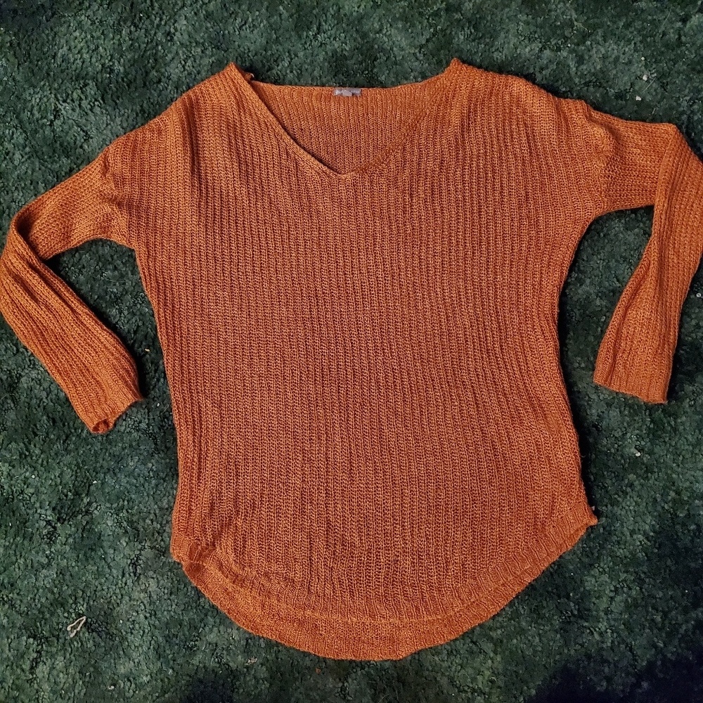 Lightweight sweater